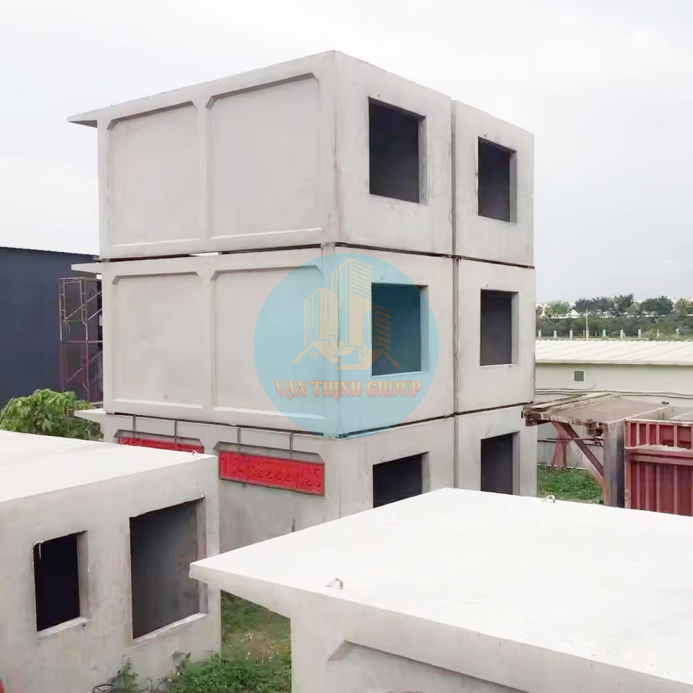 Nhà 3 tầng bằng bê tông đúc sẵn